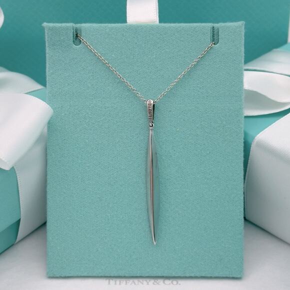 Tiffany & Co. 18K White Gold Feather Pendant Pendant Charm 750 Gift Pouch & Box - Picture 3 of 12
